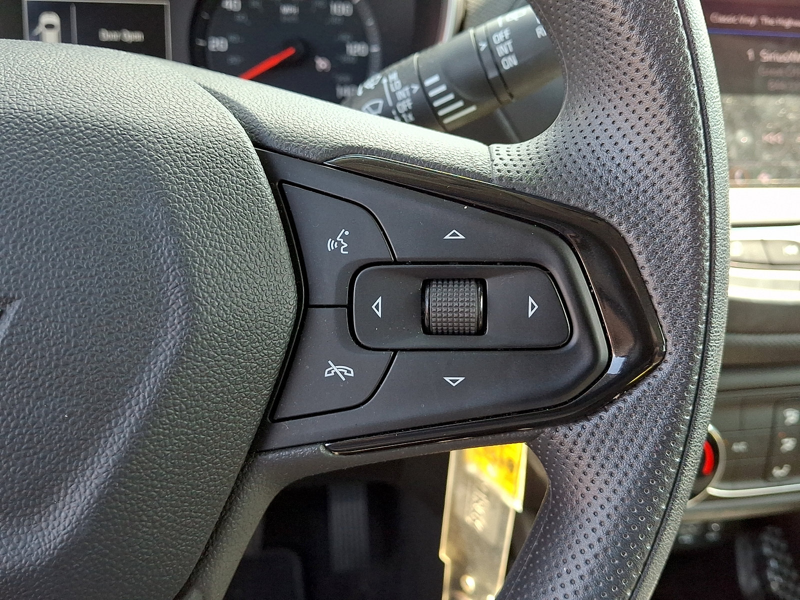 Used 2023 Chevrolet TrailBlazer LS FWD image 23