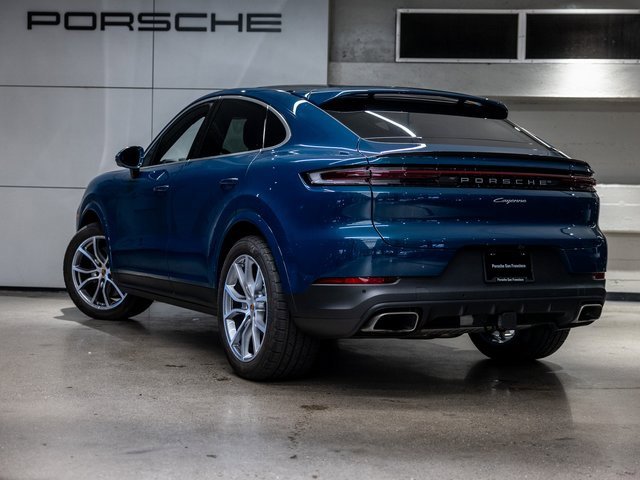 Certified 2025 Porsche Cayenne Coupe image 3
