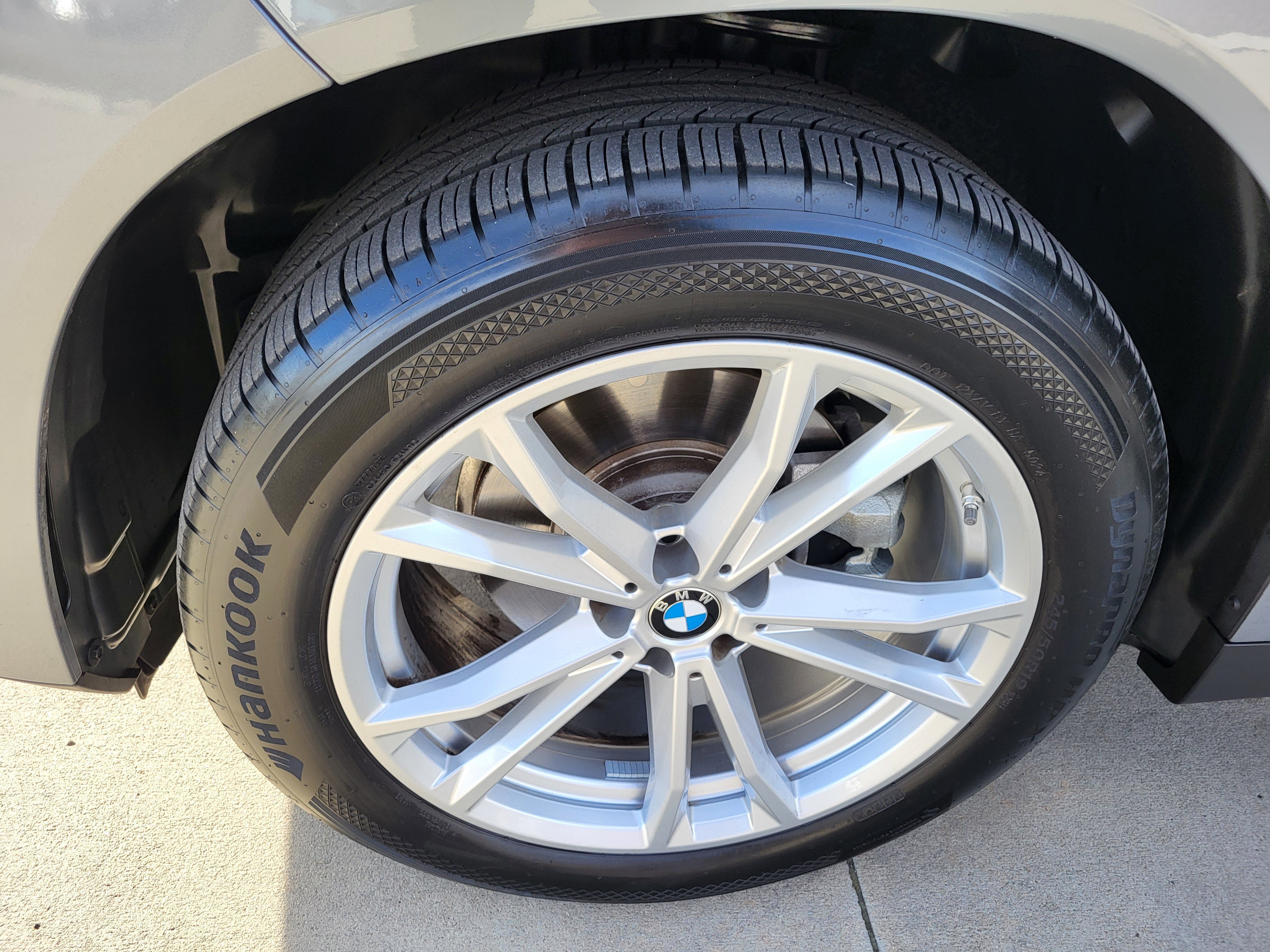 Used 2025 BMW X3 xDrive30i w/ Premium Package image 16