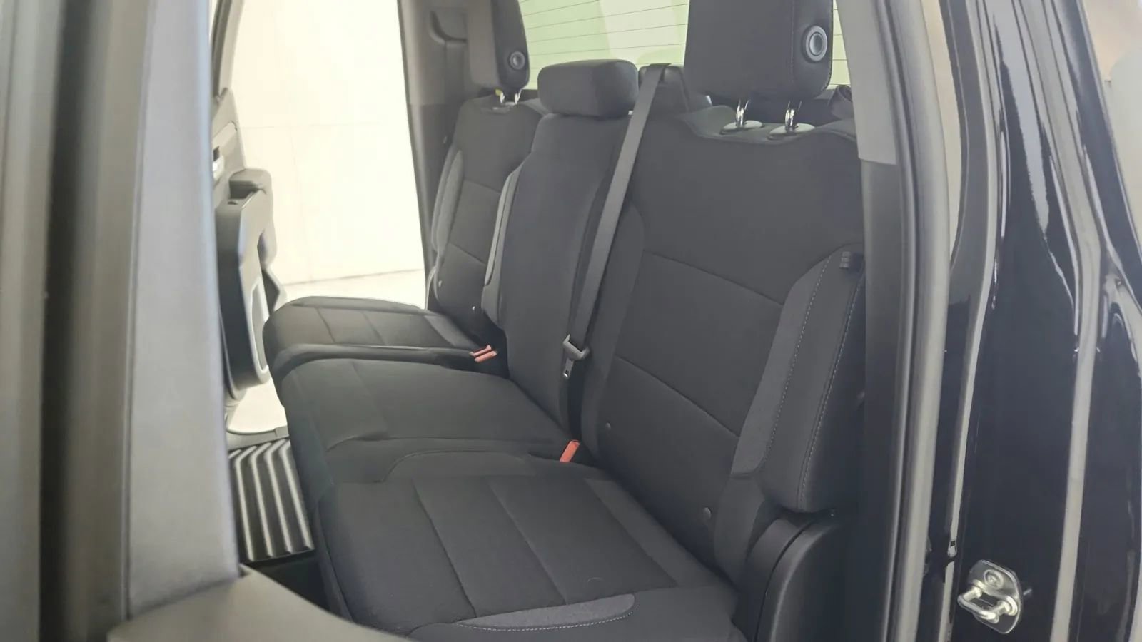 Used 2025 Chevrolet Silverado 1500 LT image 46