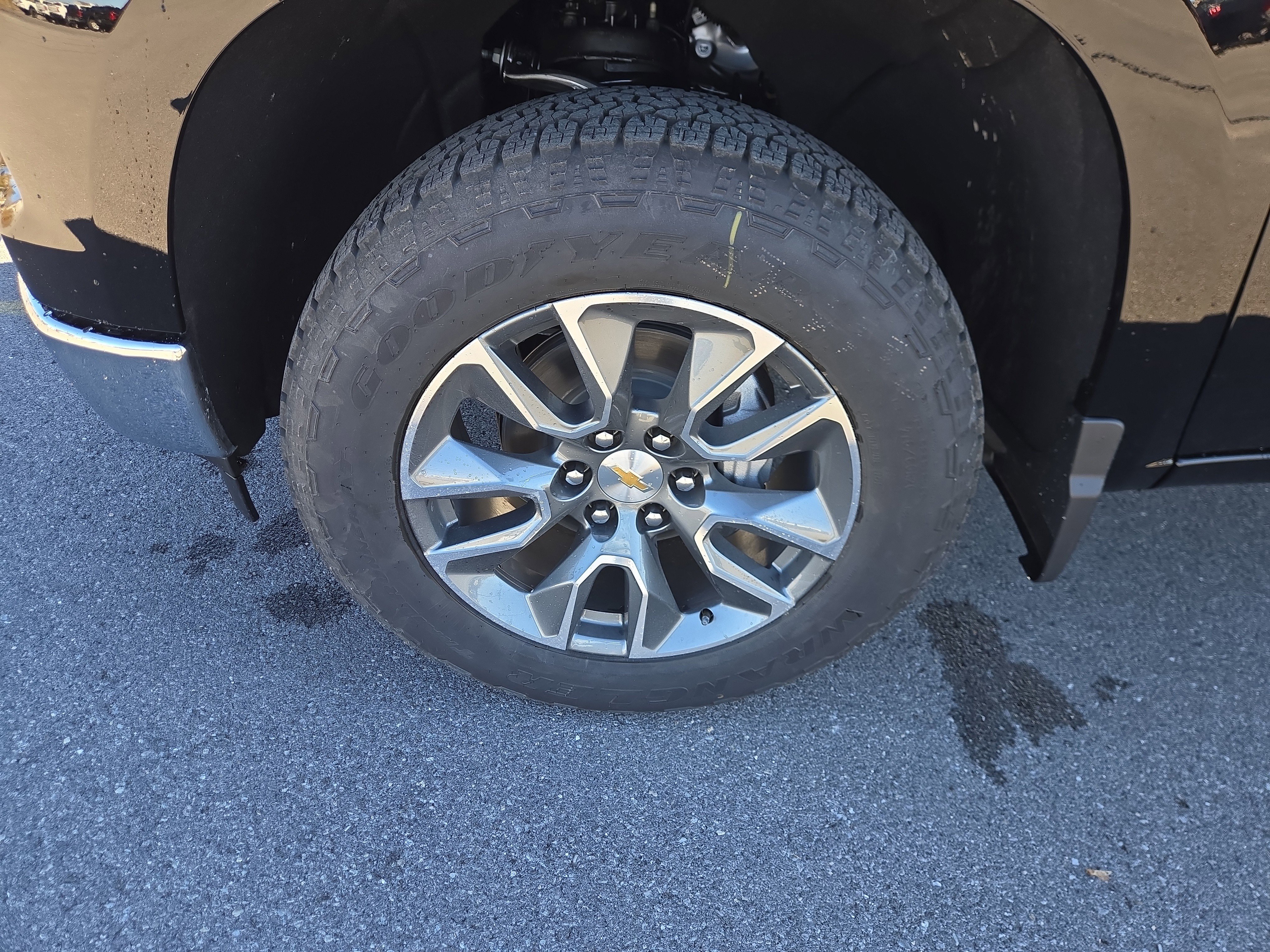 New 2026 Chevrolet Silverado 1500 LT w/ Z71 Off-Road Package image 11