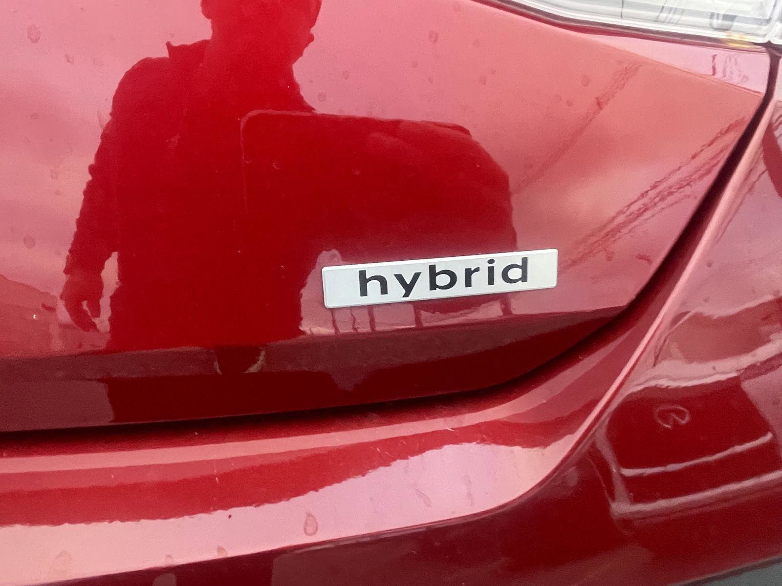 Used 2025 Hyundai Elantra SEL image 5