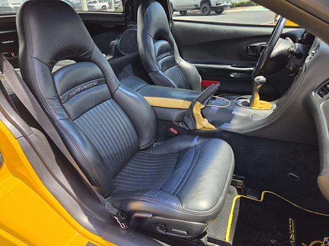 Used 2001 Chevrolet Corvette Coupe w/ Preferred Equipment Group2 RWD image 14