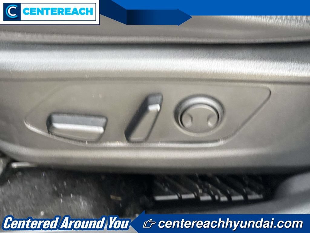 Used 2023 Hyundai Tucson Limited AWD/4WD image 16