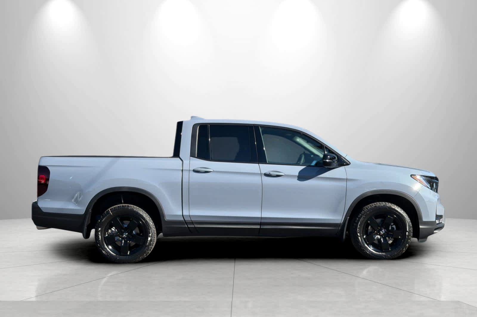 New 2026 Honda Ridgeline Black Edition image 8
