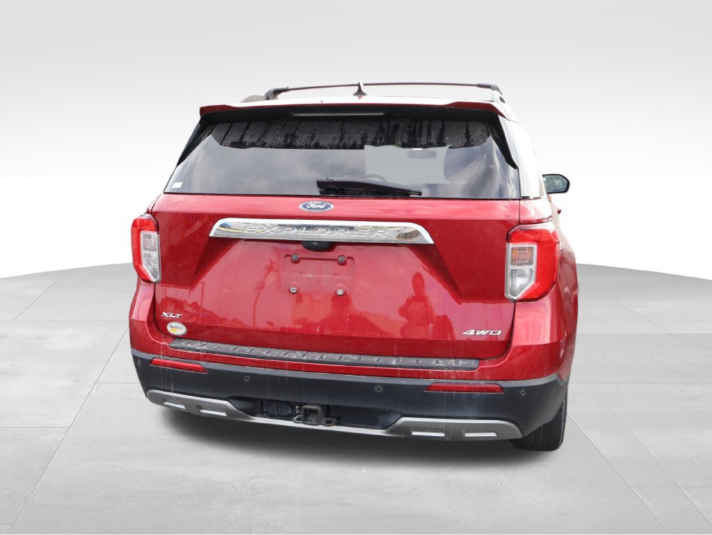 Used 2022 Ford Explorer XLT w/ Equipment Group 202A AWD/4WD image 18