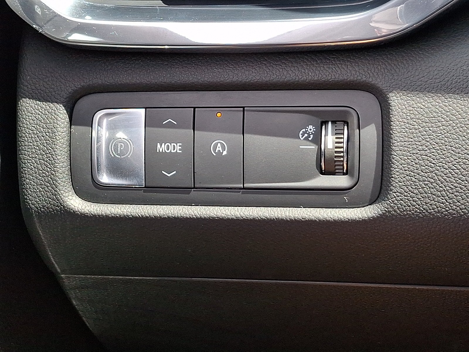 Used 2025 GMC Acadia Elevation FWD image 24