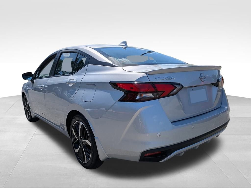 New 2025 Nissan Versa SR w/ Trunk Package FWD image 3