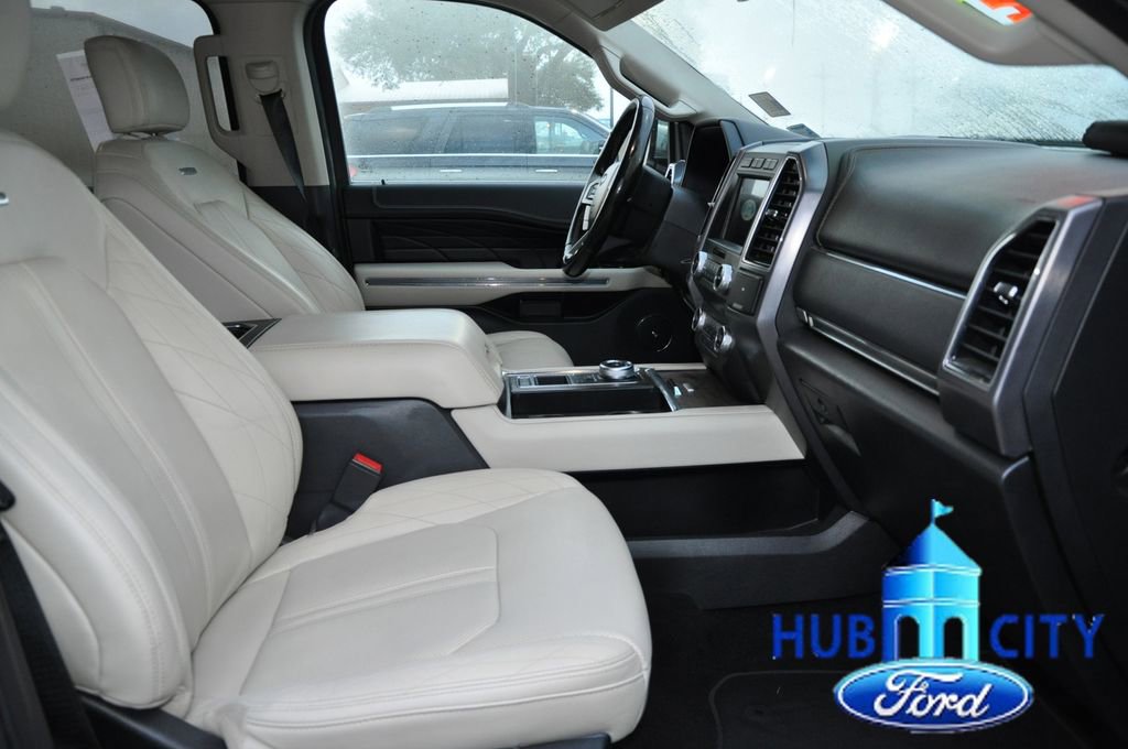 Used 2019 Ford Expedition Platinum image 16