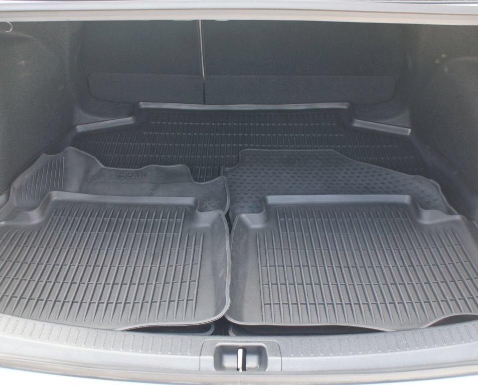 Used 2025 Toyota Corolla XLE FWD image 17
