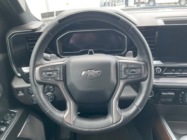 Used 2024 Chevrolet Silverado 1500 High Country w/ Midnight Edition AWD/4WD image 3