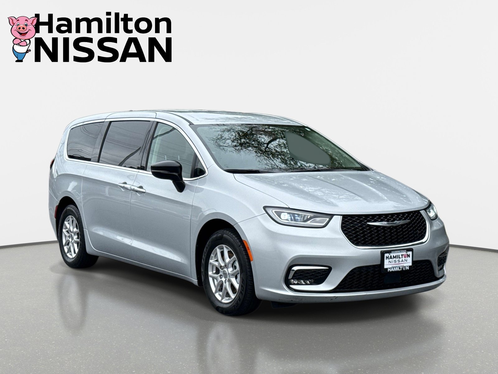 Used 2024 Chrysler Pacifica Touring-L