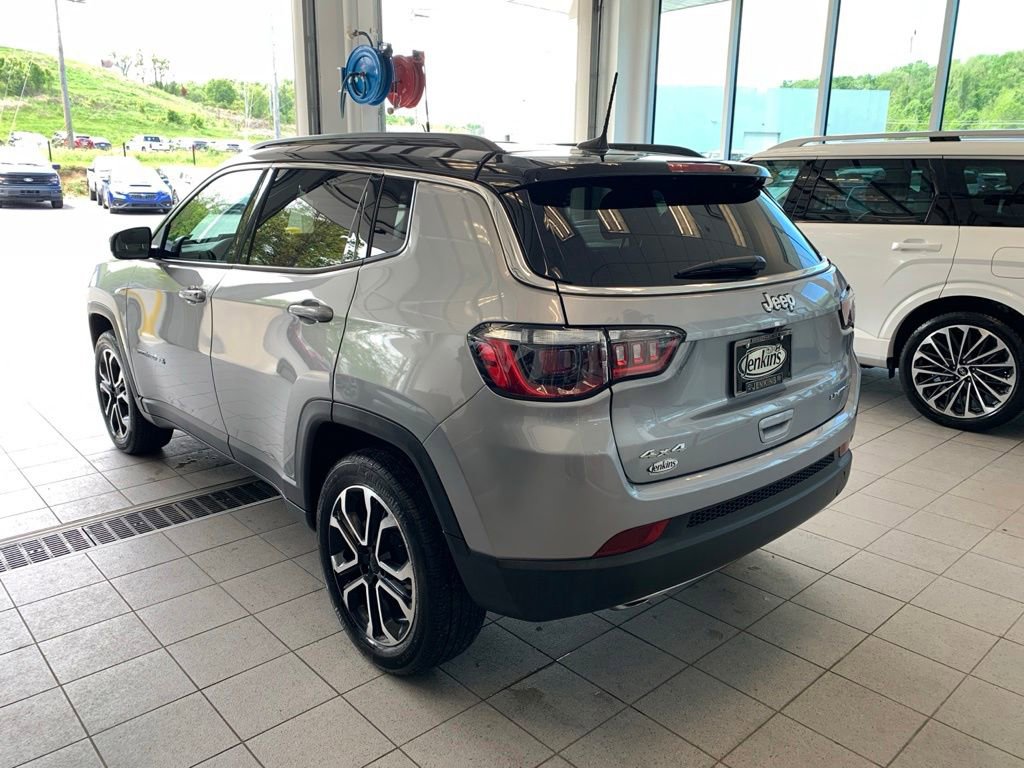 Used 2023 Jeep Compass Limited AWD/4WD image 12