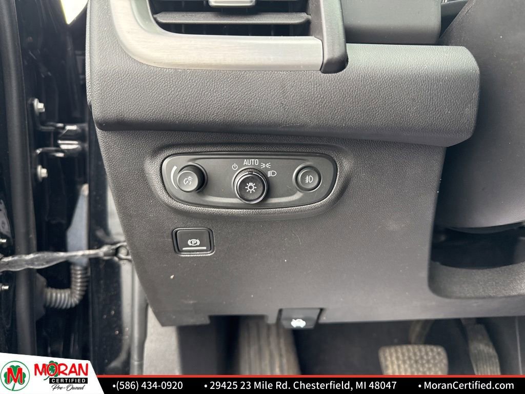 Used 2021 GMC Terrain SLT w/ Elevation Edition image 18