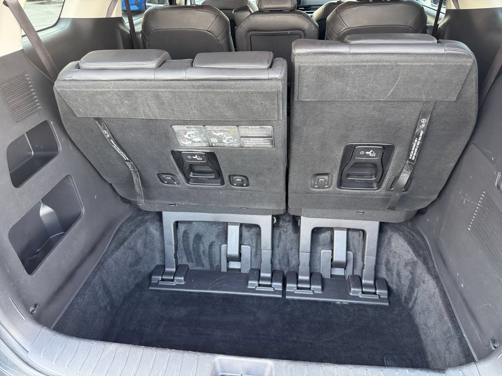 Used 2026 Kia Carnival FWD image 33