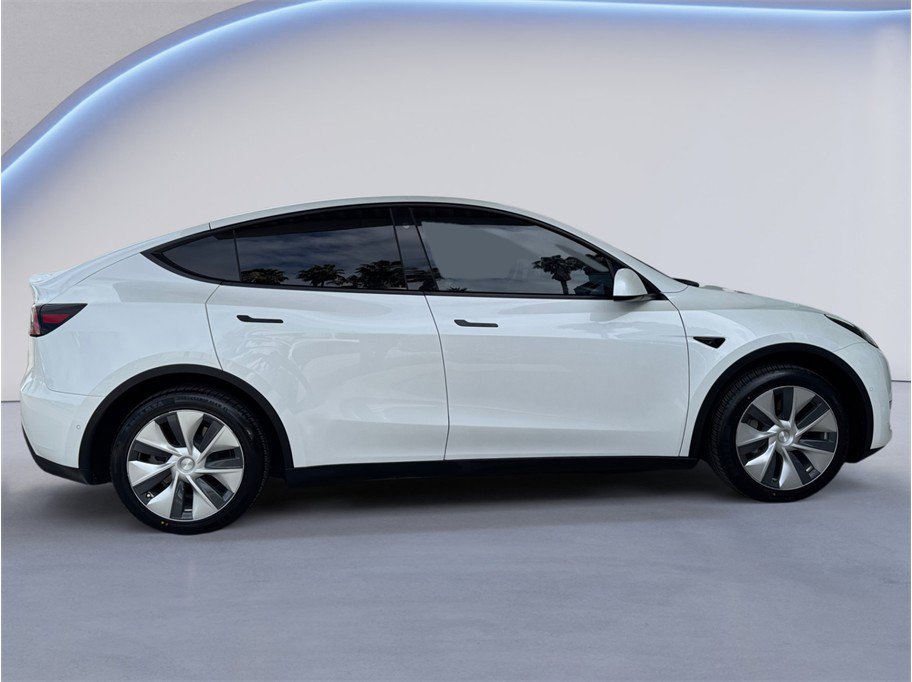 Used 2022 Tesla Model Y Long Range AWD/4WD image 7