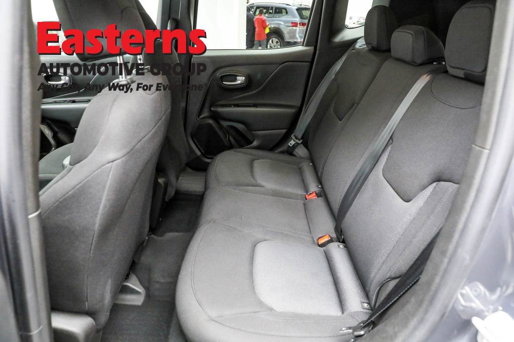 Used 2023 Jeep Renegade Latitude image 21