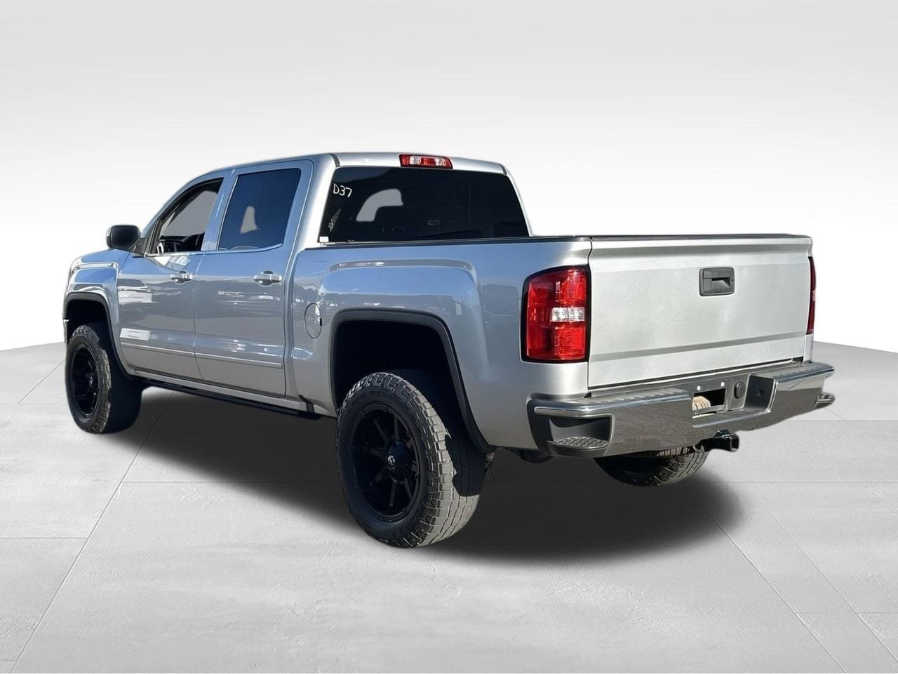 Used 2018 GMC Sierra 1500 SLE w/ SLE Value Package AWD/4WD image 4
