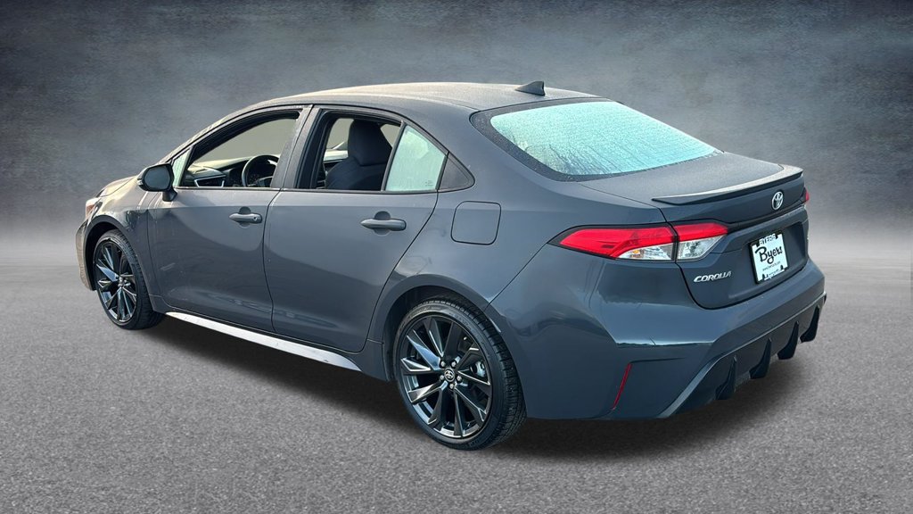 Used 2025 Toyota Corolla SE FWD image 5