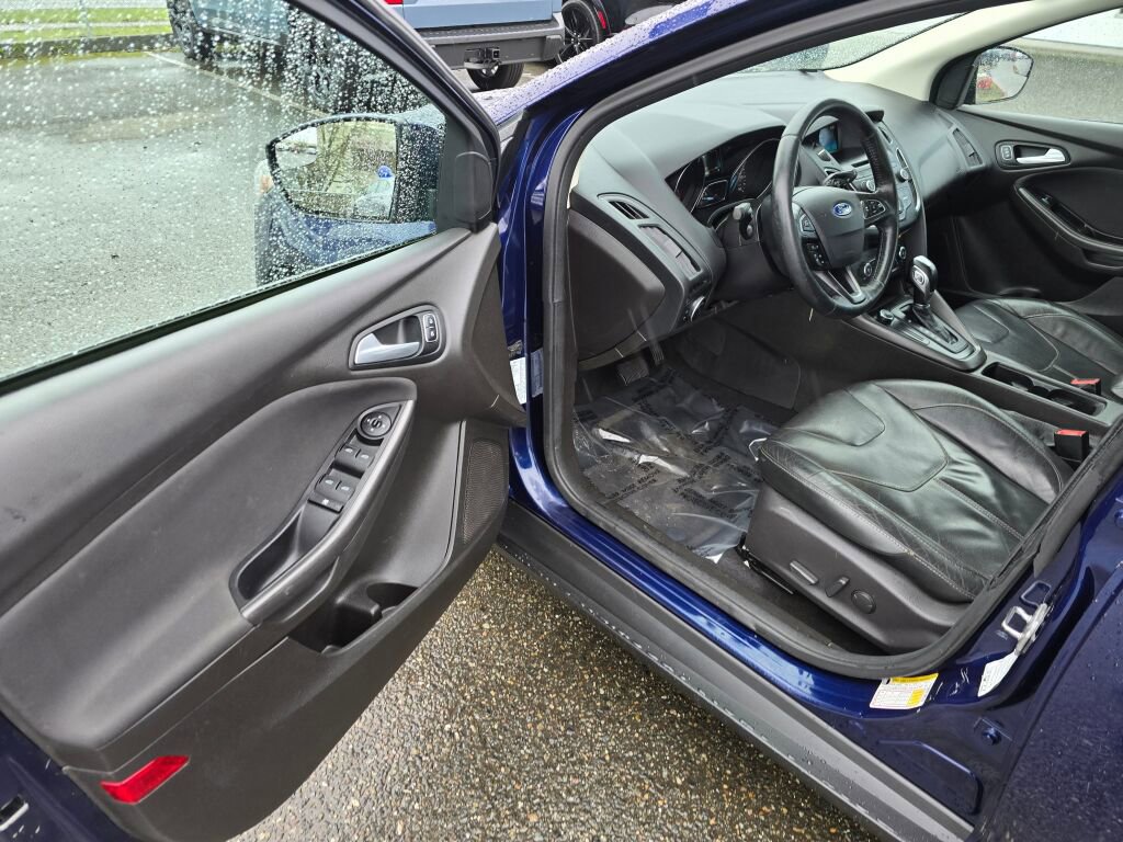 Used 2016 Ford Focus SE w/ Equipment Group 201A image 13