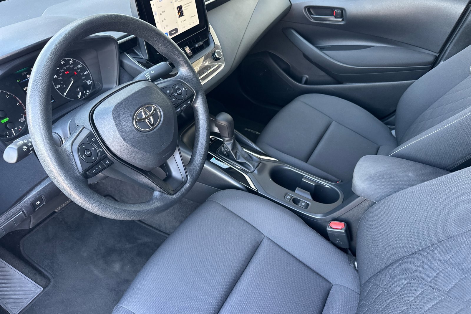 Certified 2023 Toyota Corolla LE w/ LE Convenience Package image 9