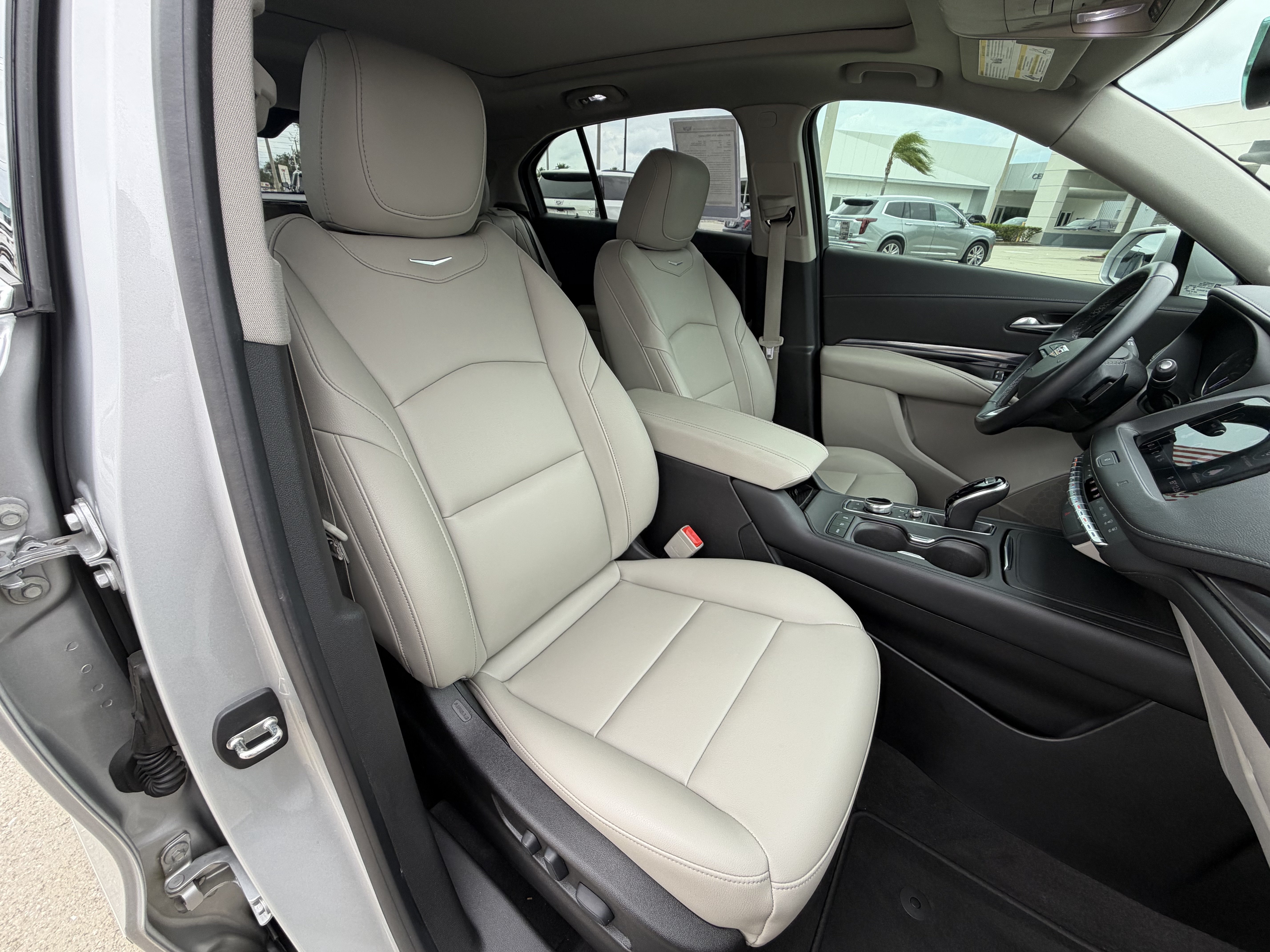 Used 2019 Cadillac XT4 Luxury FWD image 19