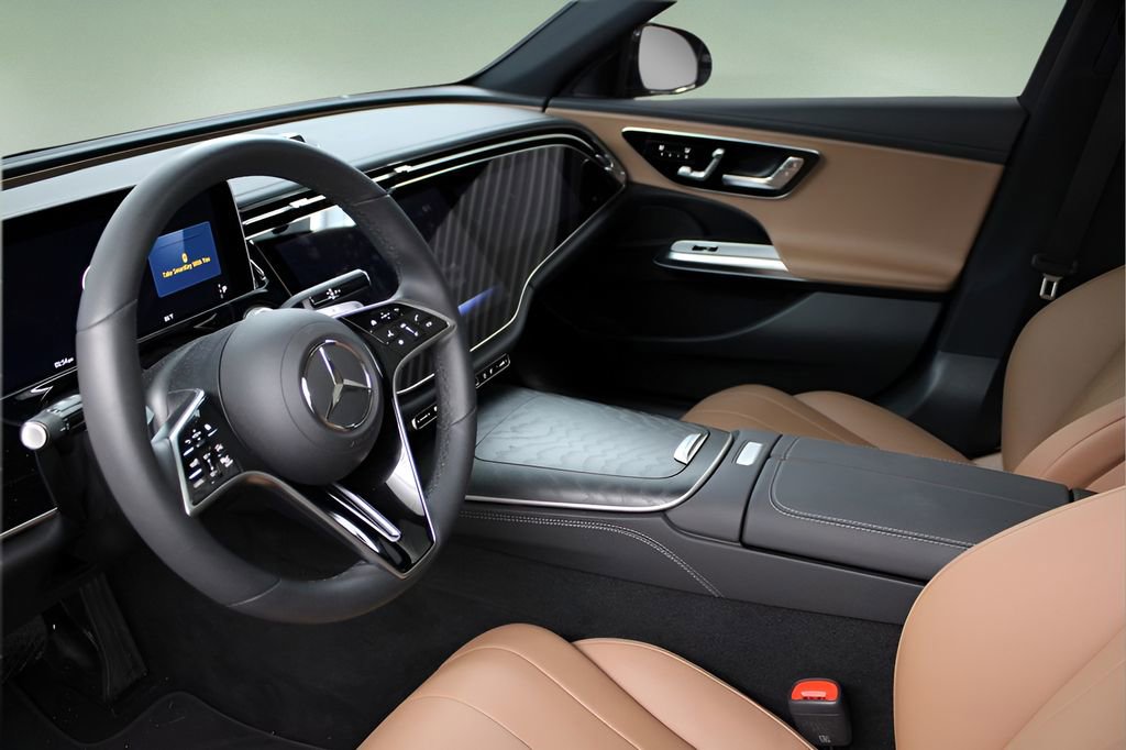 Used 2025 Mercedes-Benz E 450 4MATIC Sedan image 19