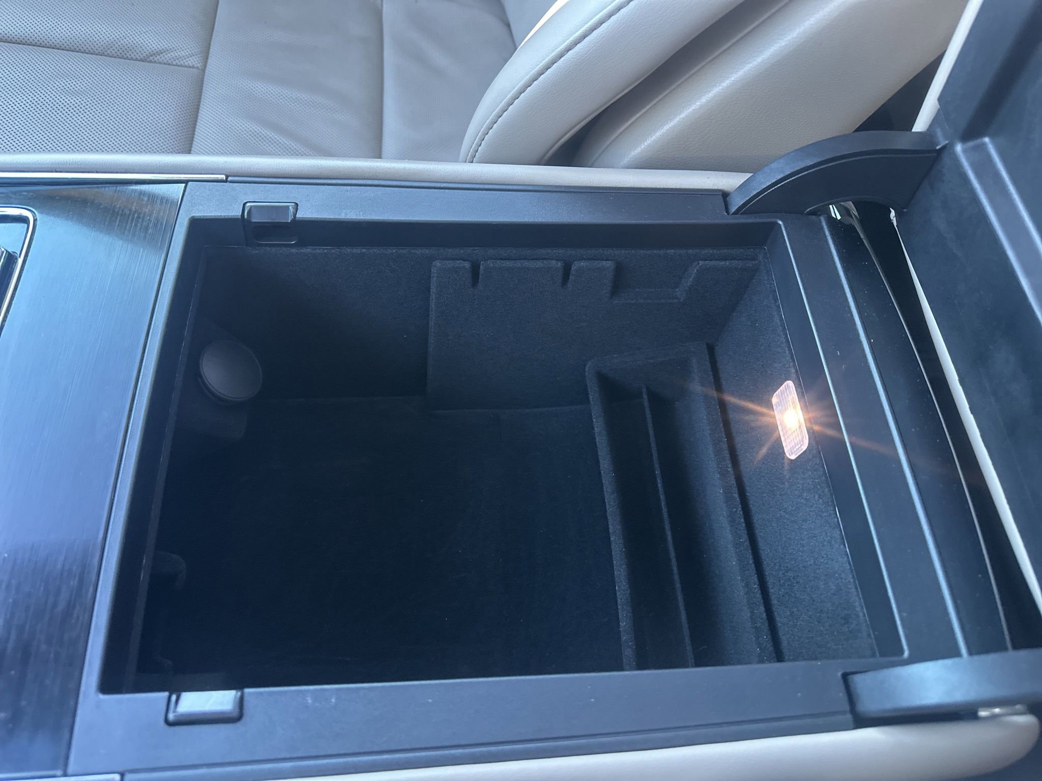 Used 2020 Lincoln Aviator Reserve w/ Equipment Group 201A image 40