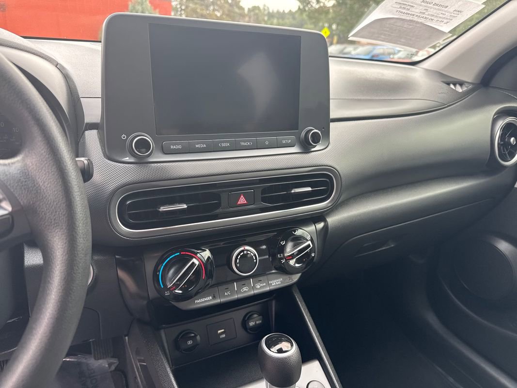 Used 2022 Hyundai Kona SEL w/ Cargo Package image 11