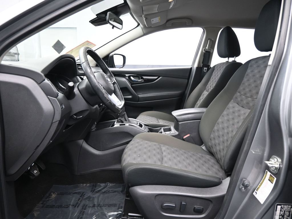 Used 2021 Nissan Rogue Sport SV image 11