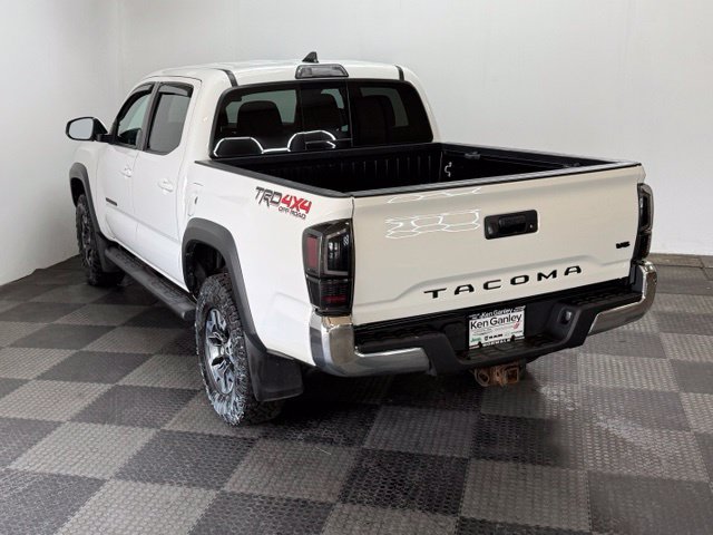 Used 2019 Toyota Tacoma TRD Off-Road AWD/4WD image 8