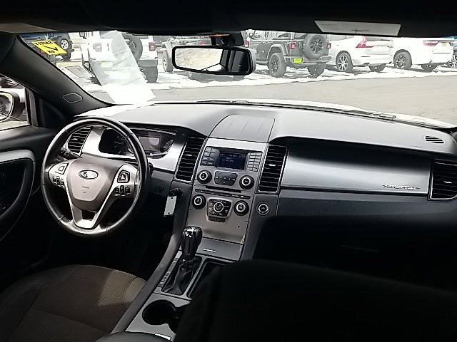 Used 2018 Ford Taurus SEL image 39