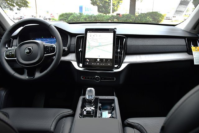 New 2026 Volvo XC90 B6 Ultra w/ Protection Package Premier AWD/4WD image 19
