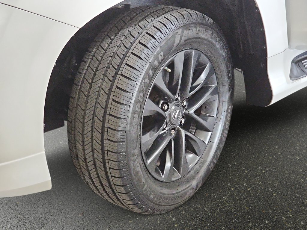 Used 2023 Lexus GX 460 Premium w/ Premium Package AWD/4WD image 30