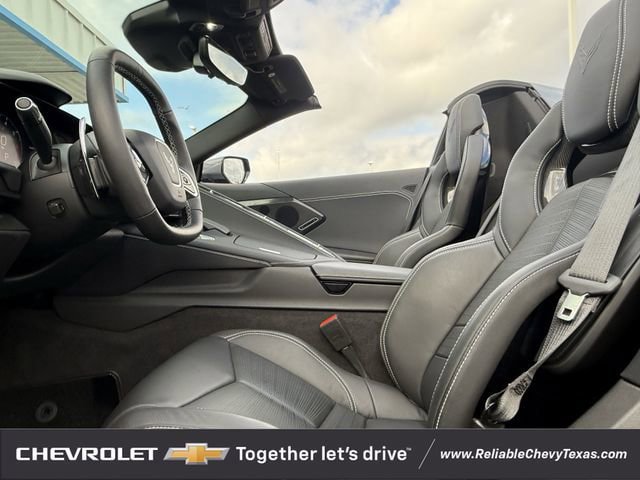 Used 2024 Chevrolet Corvette Stingray Preferred Conv w/ Stealth Interior Trim Package RWD image 31