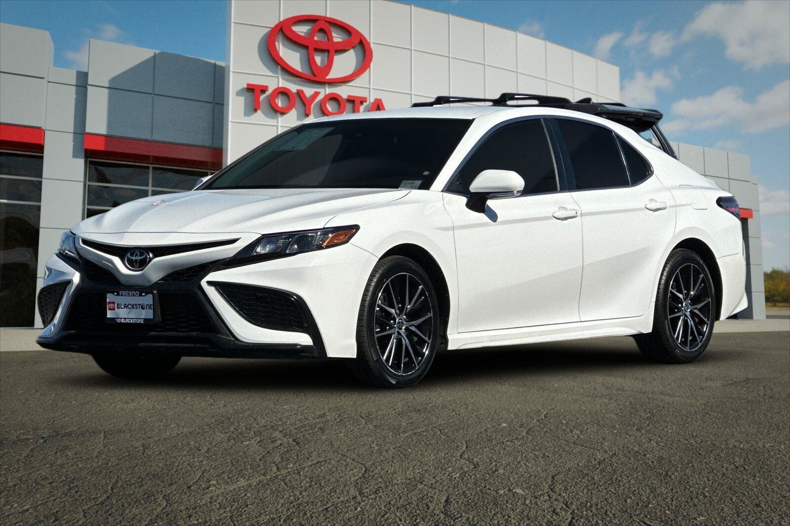 Certified 2022 Toyota Camry SE FWD image 7