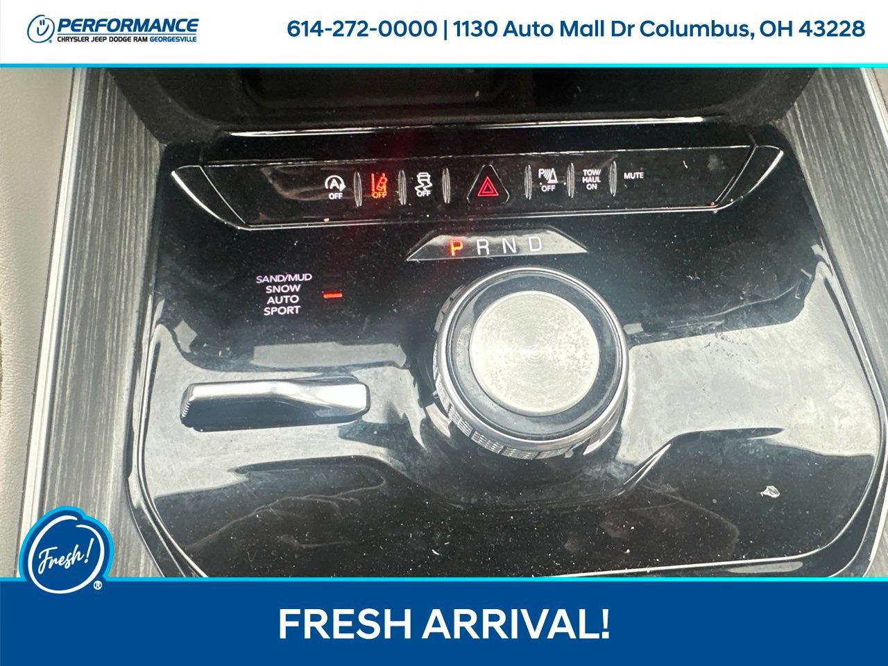 Used 2024 Jeep Wagoneer L Series II w/ Flexible Seating Group AWD/4WD image 22