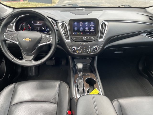 Used 2024 Chevrolet Malibu LT image 3