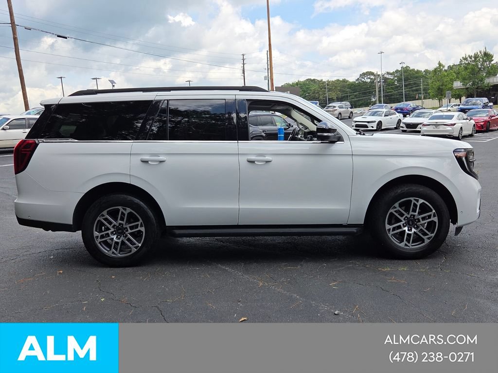 Used 2025 Ford Expedition Active AWD/4WD image 7