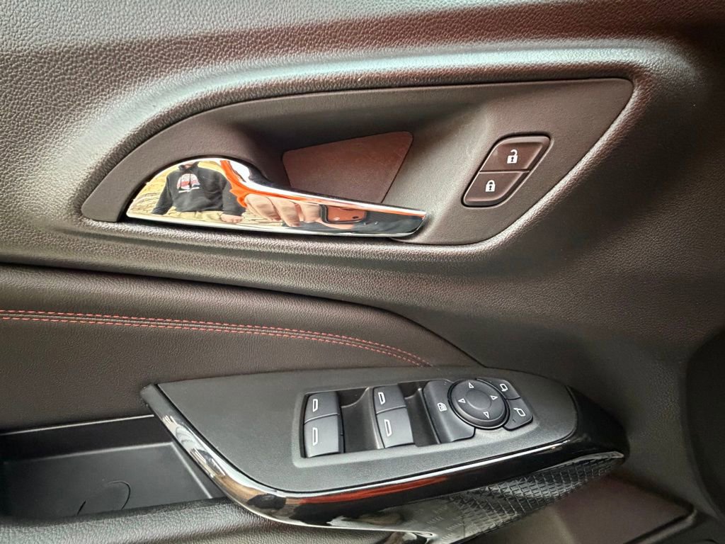 Used 2024 Chevrolet Trax RS w/ Sunroof Package image 25