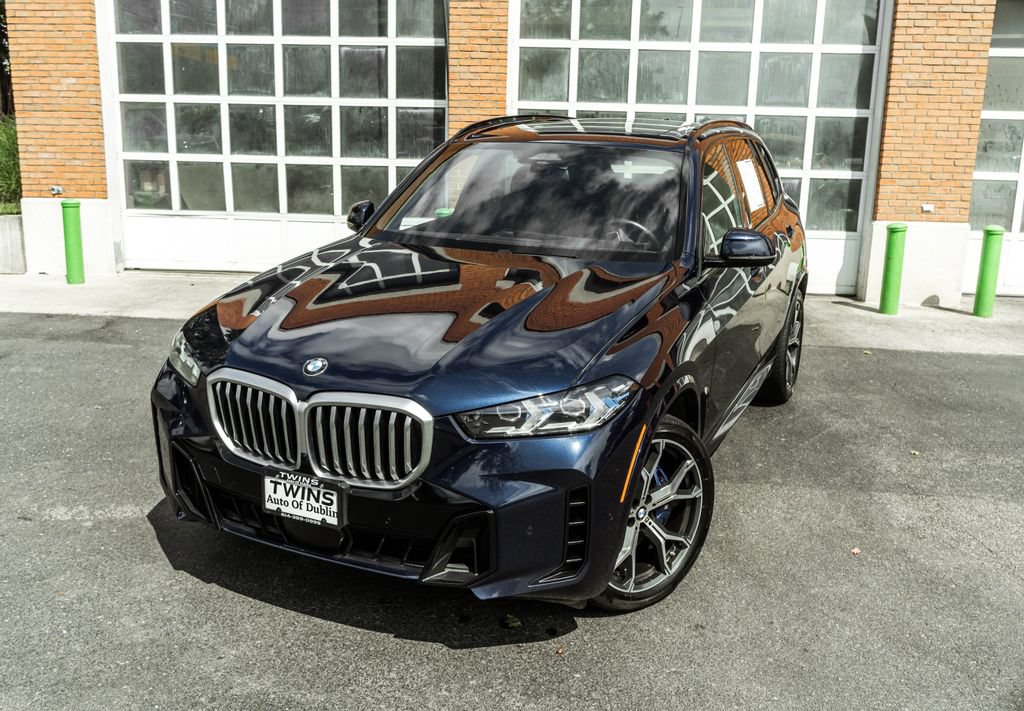 Used 2024 BMW X5 xDrive40i AWD/4WD image 2
