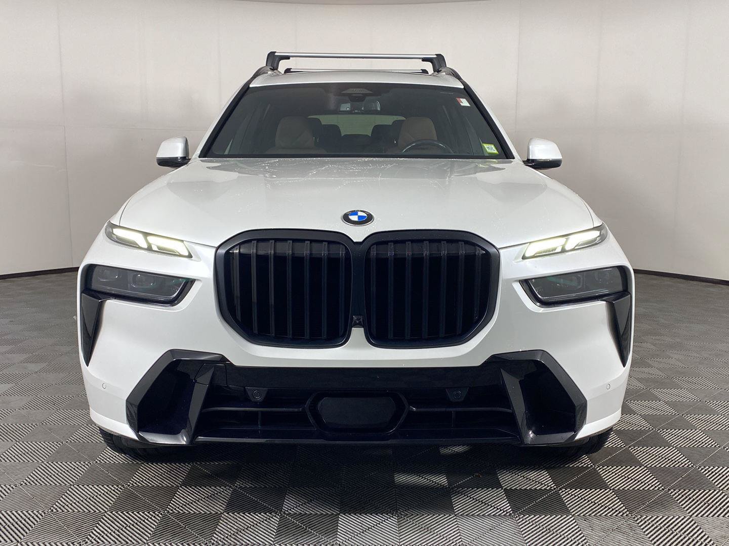 Used 2023 BMW X7 xDrive40i w/ Executive Package AWD/4WD image 13