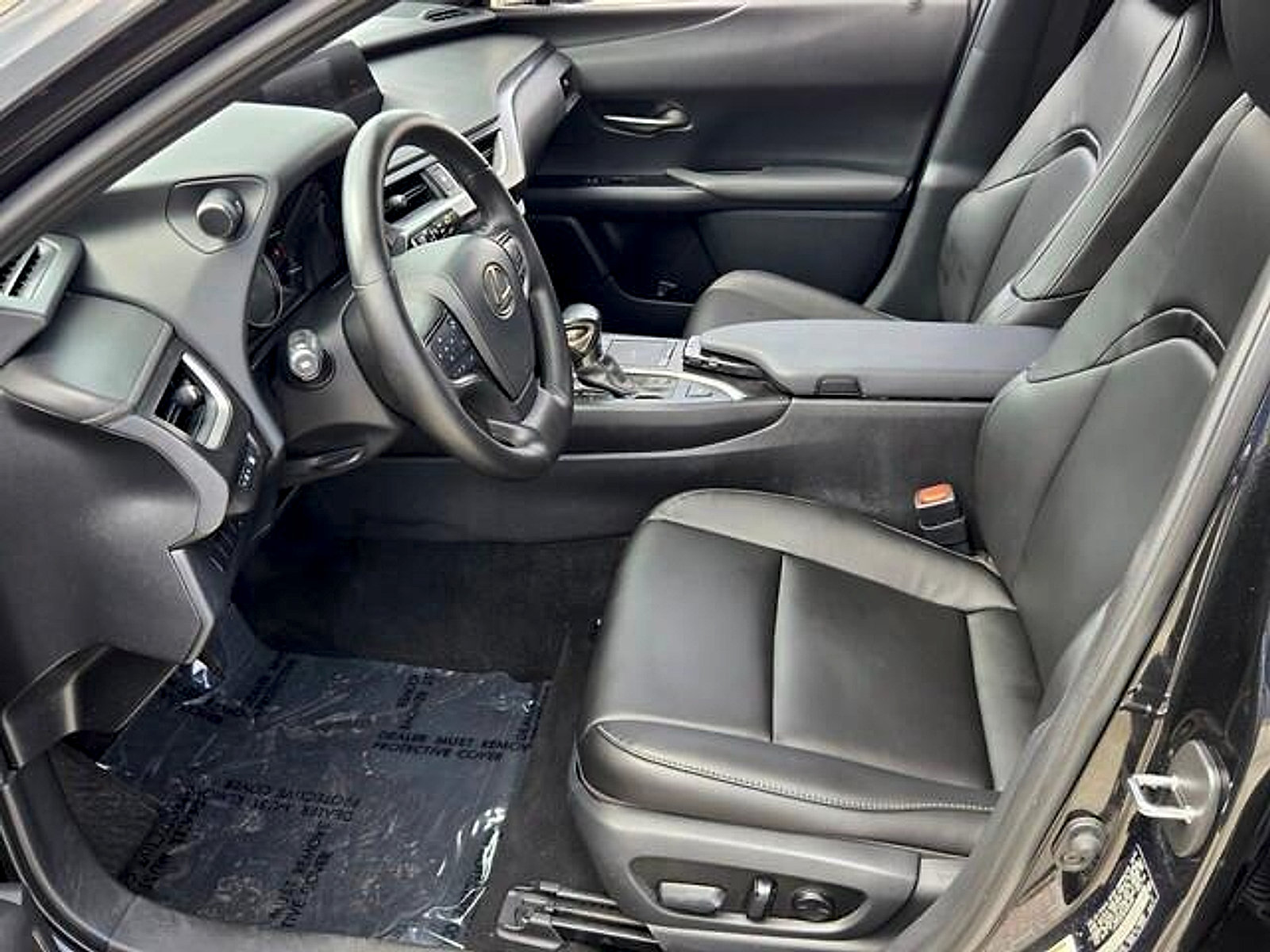 Used 2019 Lexus UX 200 FWD image 10