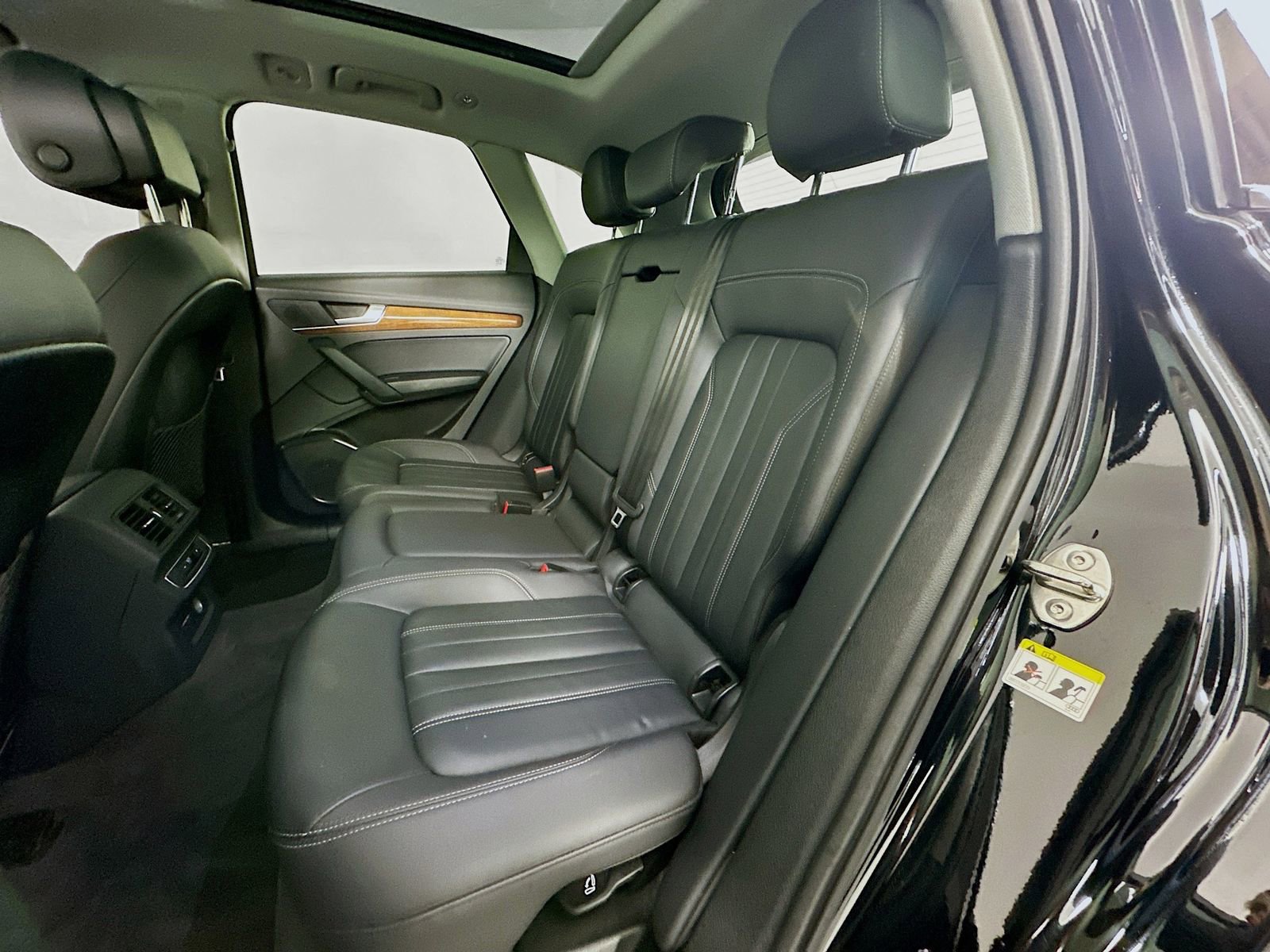 Used 2023 Audi Q5 2.0T Premium w/ Convenience Package image 26