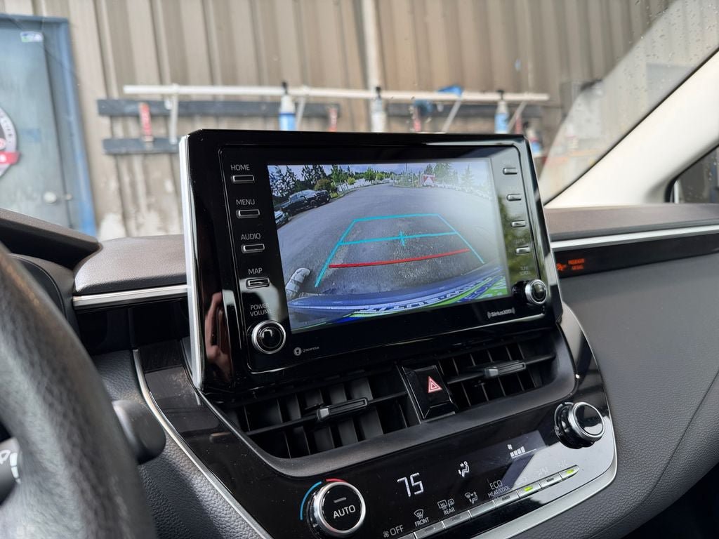 Used 2021 Toyota Corolla LE FWD image 17