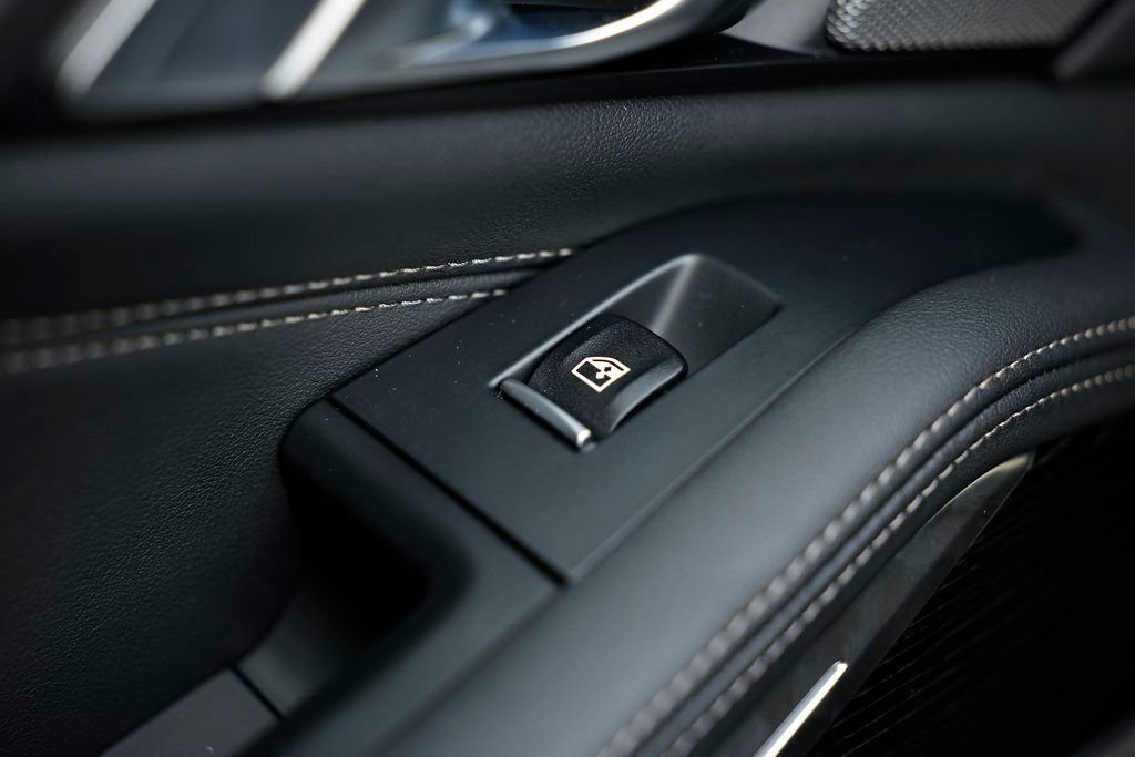 Used 2026 BMW X5 xDrive40i w/ M Sport Package image 25