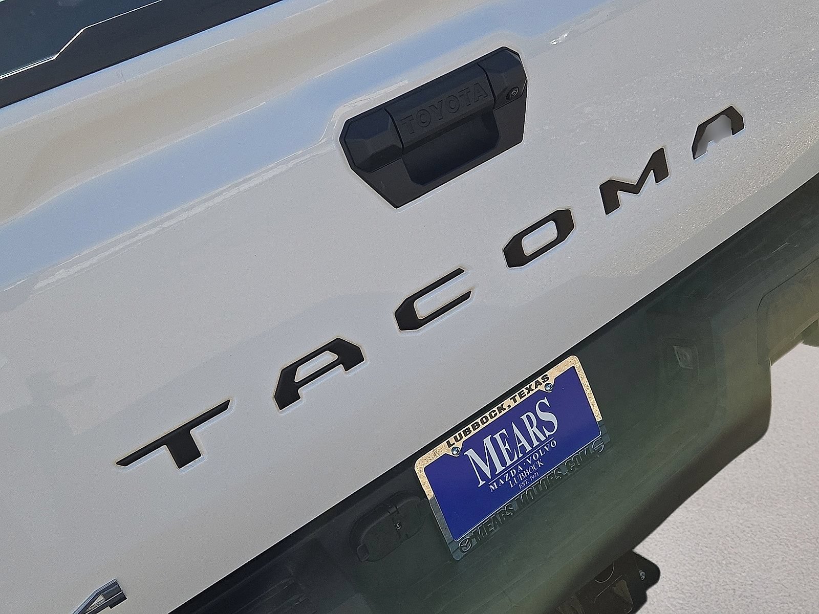 Used 2025 Toyota Tacoma SR AWD/4WD image 11