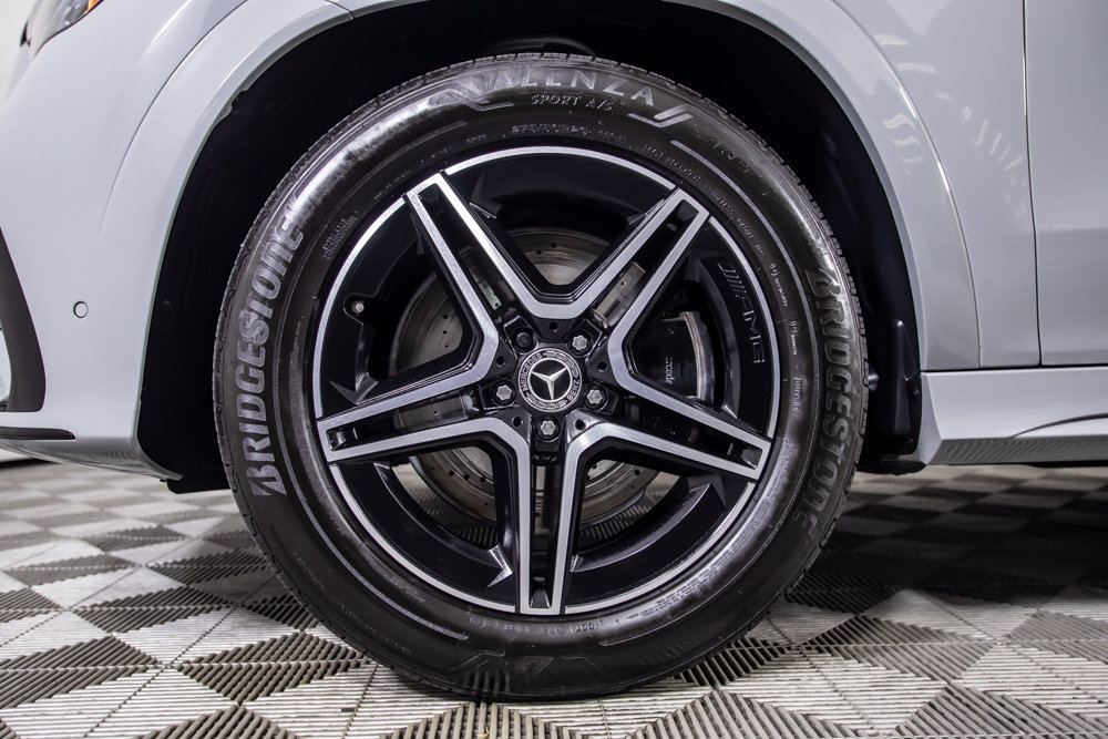 Used 2025 Mercedes-Benz GLE 450e 4MATIC w/ AMG Line Exterior image 9