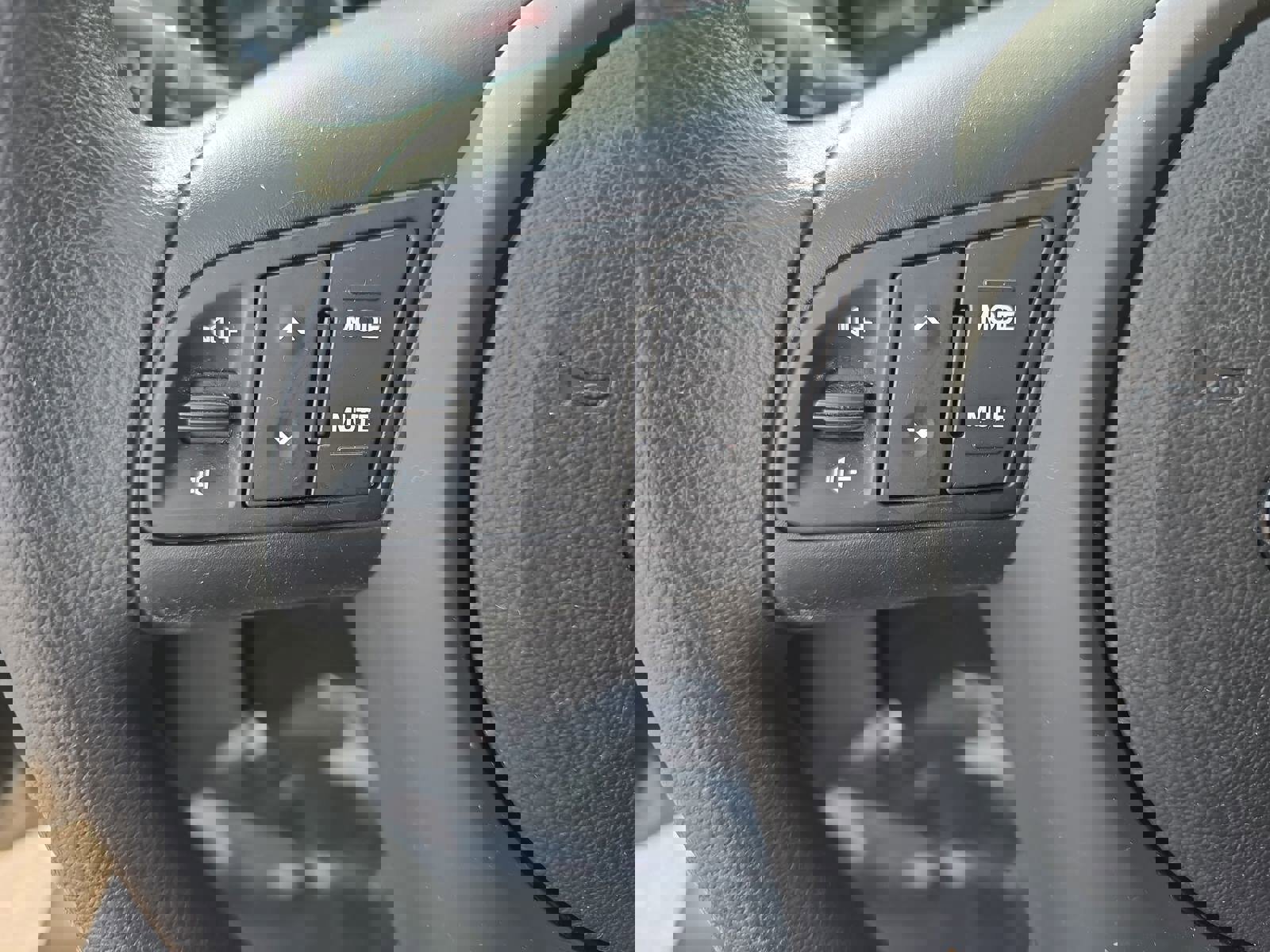 Used 2012 Kia Forte Koup EX image 17