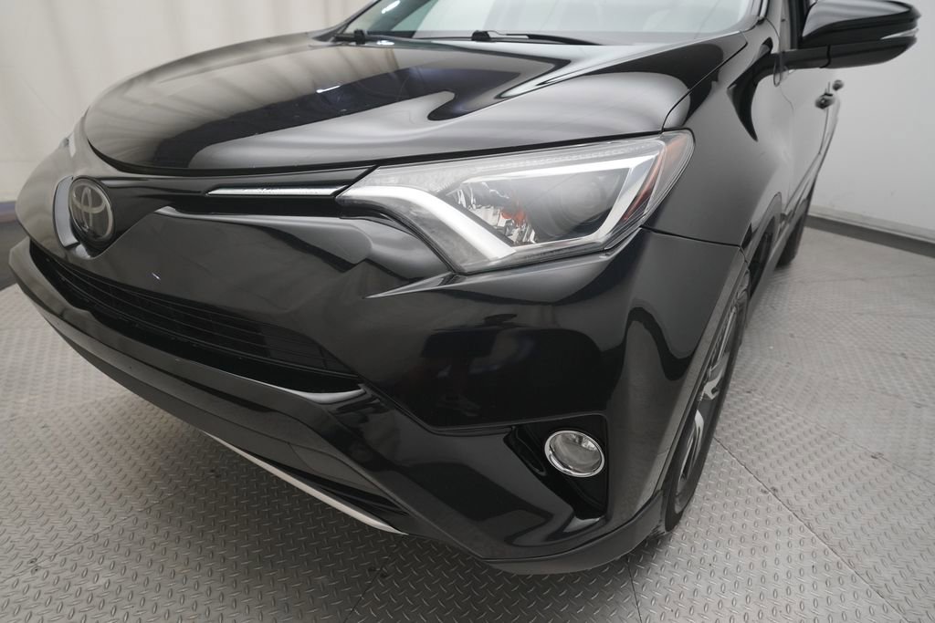 Used 2018 Toyota RAV4 XLE AWD/4WD image 19